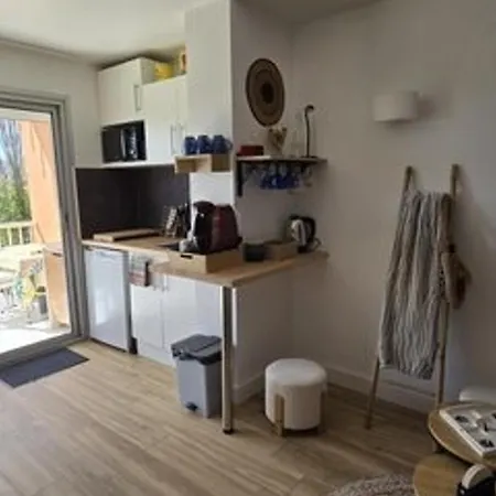 Apartmán Bord De Avec Parking Et Piscine - Confort Et Commodite - Fr-1-801-4 *